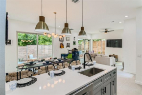 7 BDRM Compound Near DT Austin Perfect for SXSW NEW POOL MARCH 2025